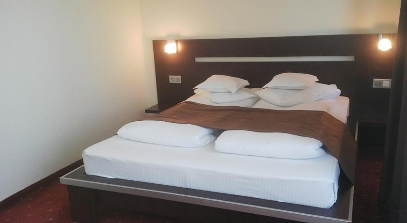 סיביו Hotel Premier מראה חיצוני תמונה