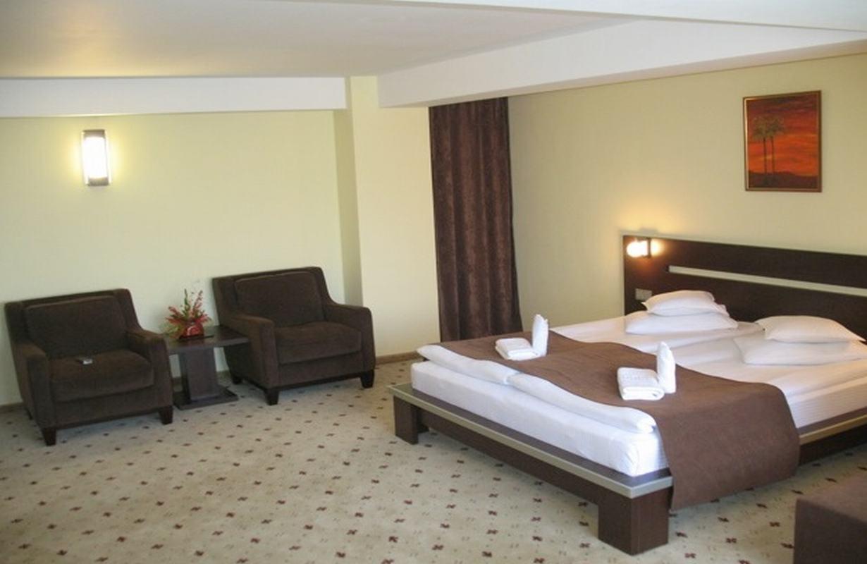 סיביו Hotel Premier מראה חיצוני תמונה