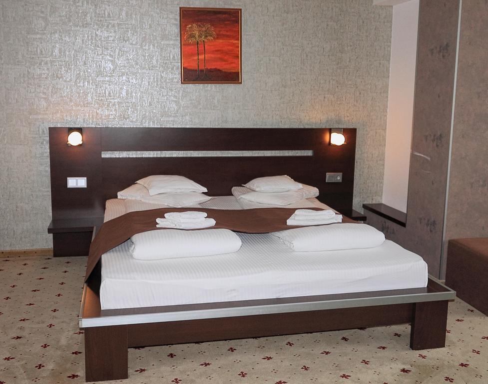 סיביו Hotel Premier מראה חיצוני תמונה