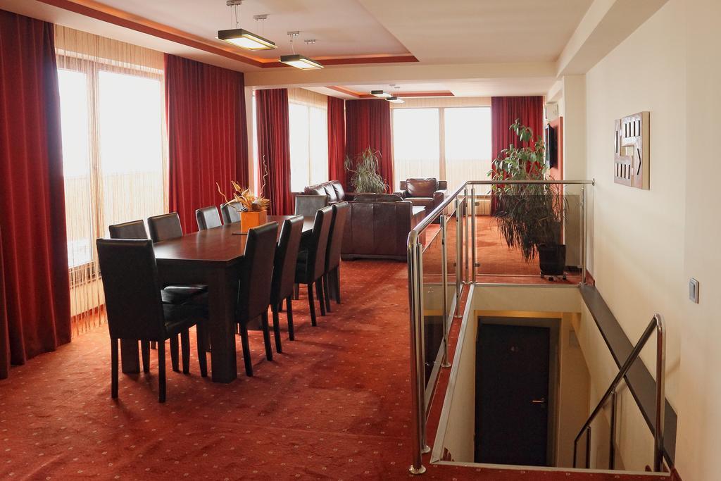 סיביו Hotel Premier מראה חיצוני תמונה