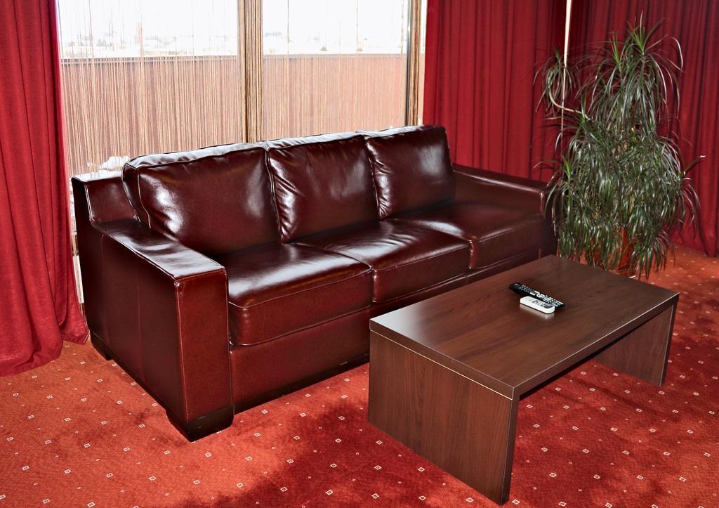 סיביו Hotel Premier מראה חיצוני תמונה
