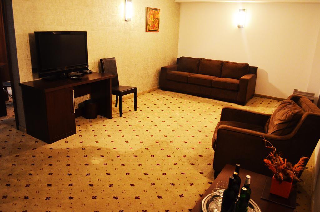 סיביו Hotel Premier מראה חיצוני תמונה