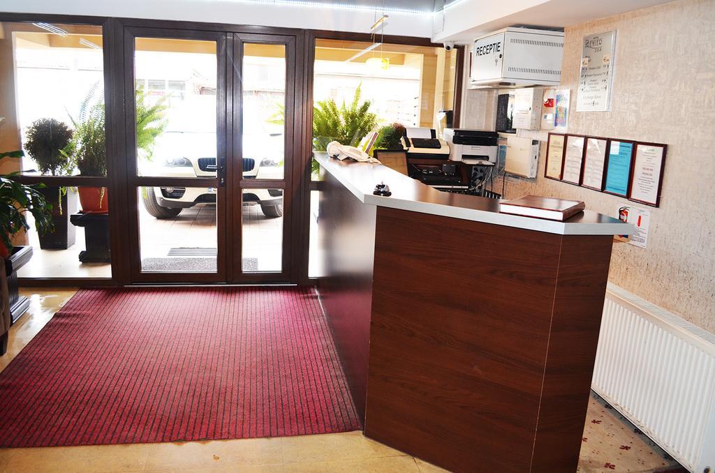 סיביו Hotel Premier מראה חיצוני תמונה